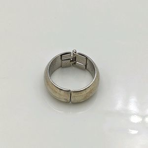 ✨3 for 25✨ Marino Silver Tone Hinge Vintage Ring